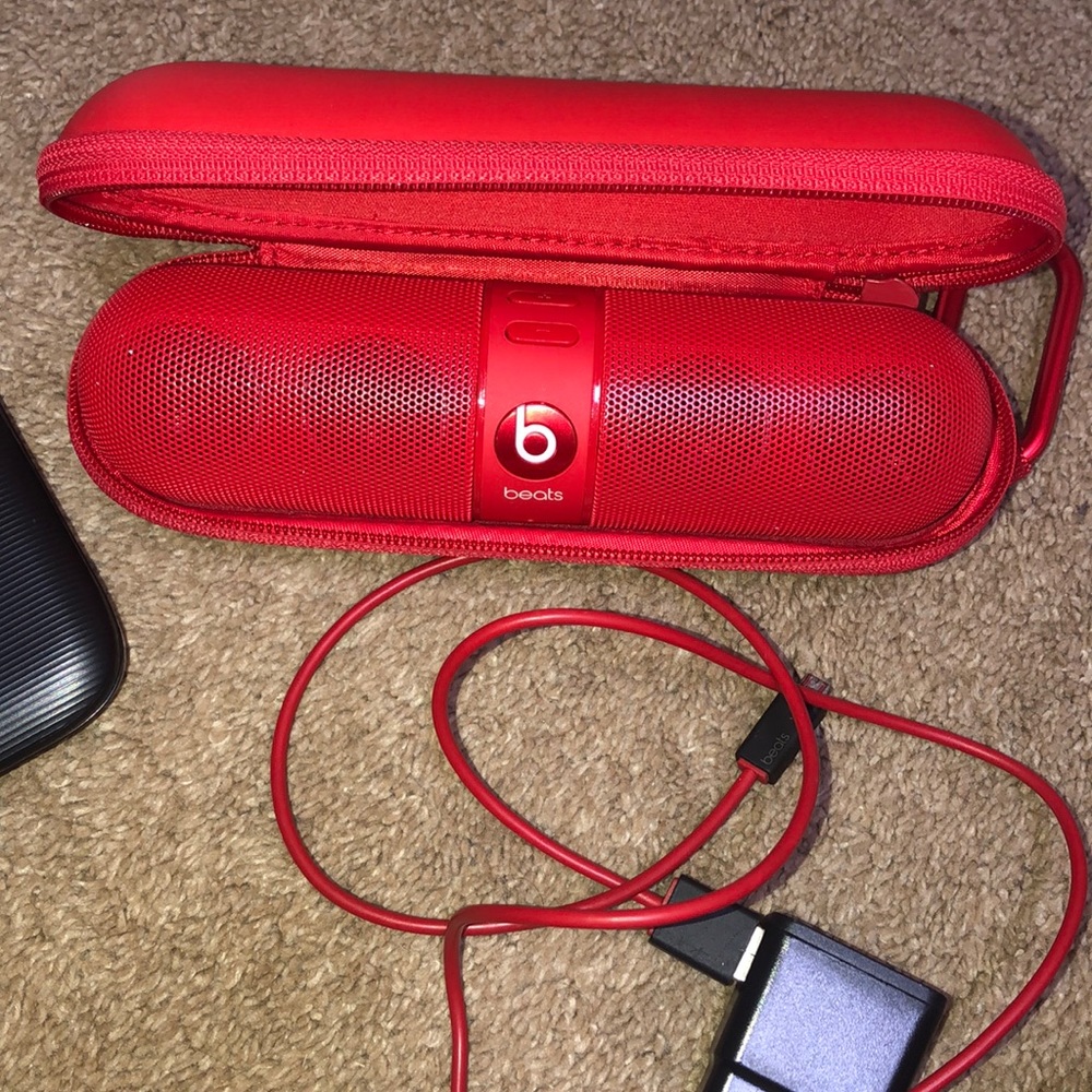 Beats pill